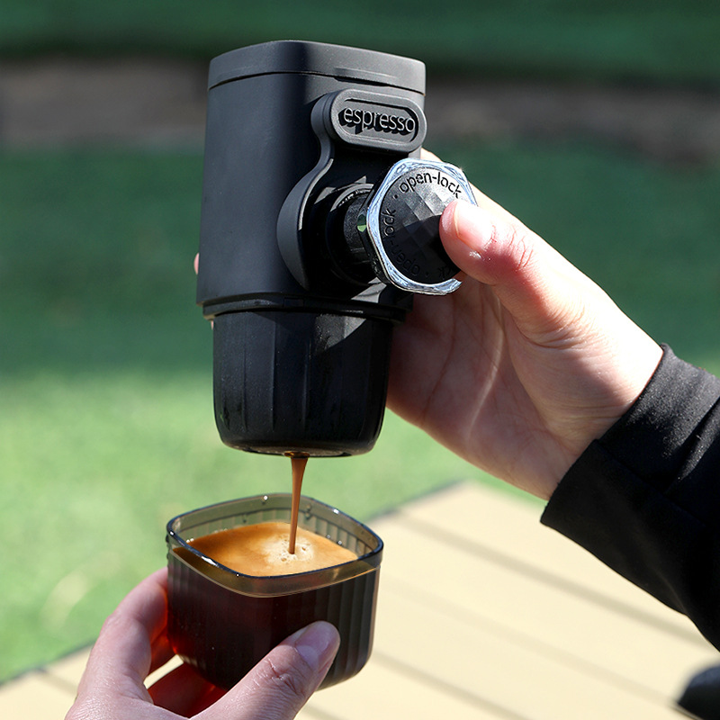 Portable Handheld Espresso Maker - Detail View 1